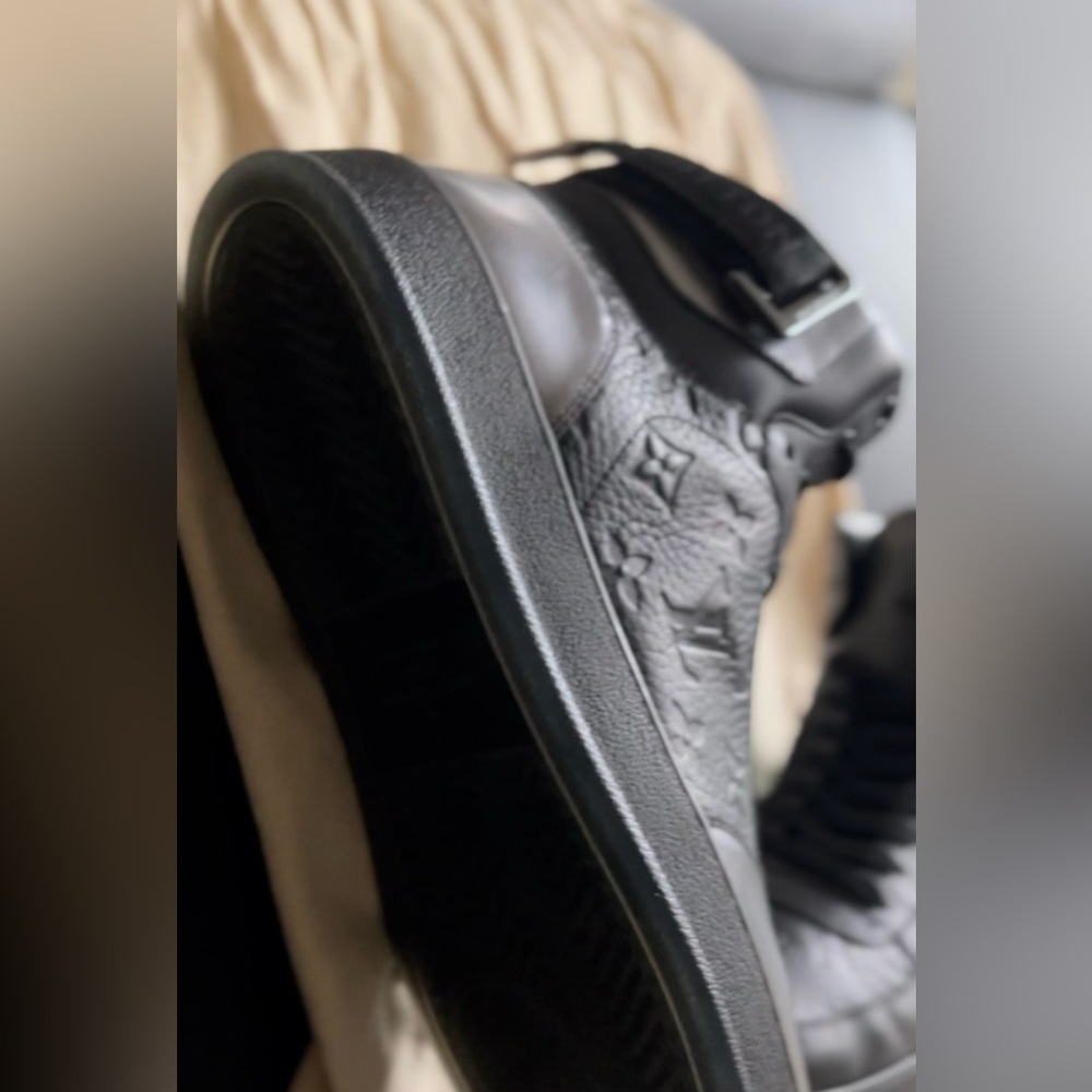 Louis Vuitton Rivoli Sneaker